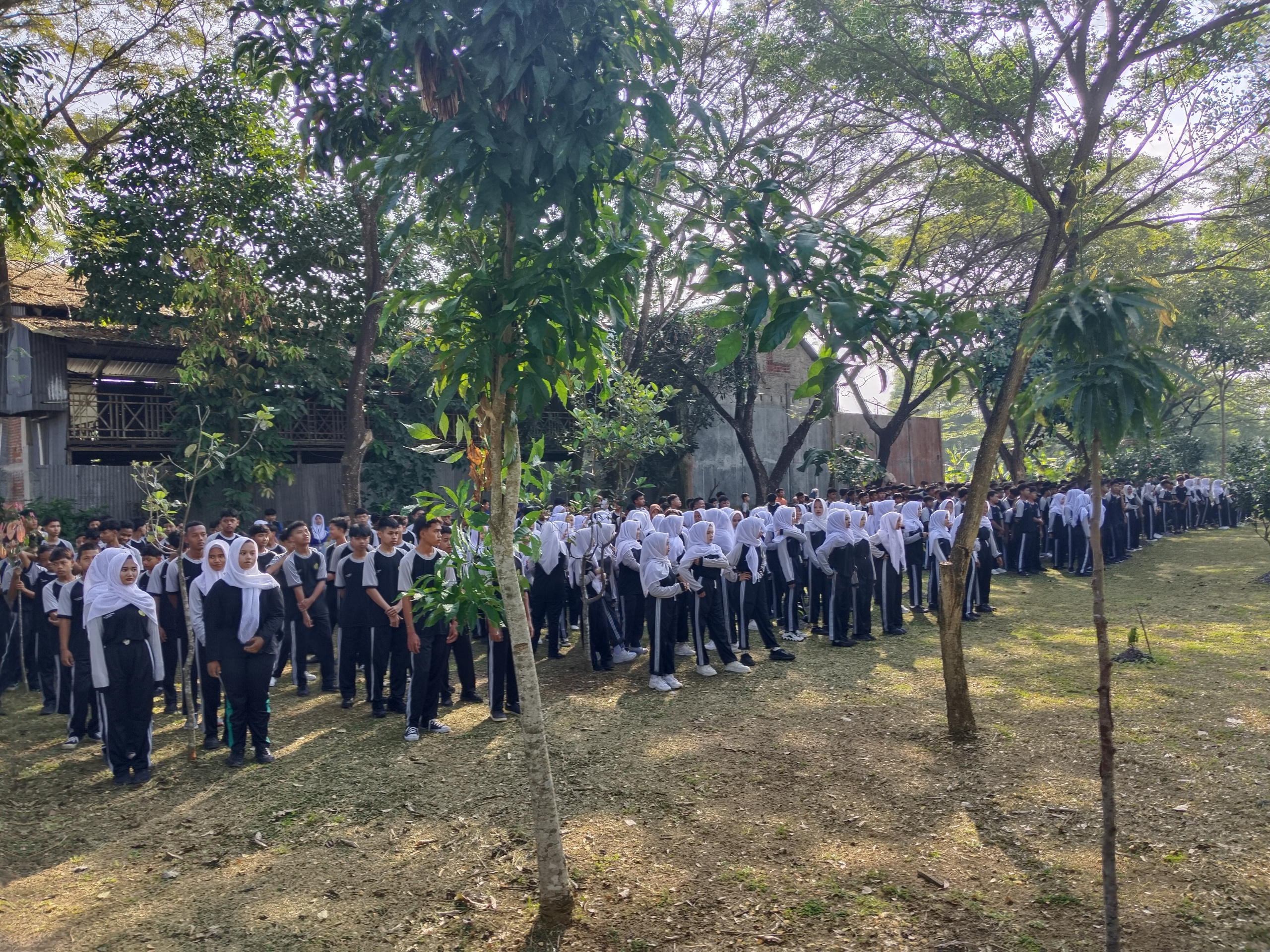 PEMBUKAAN MPLS TAHUN PELAJARAN 2025/2026 DI SMK TAMAN KARYA MADYA TEKNIK KEBUMEN: MEMBENTUK KARAKTER UNGGUL SEJAK AWAL