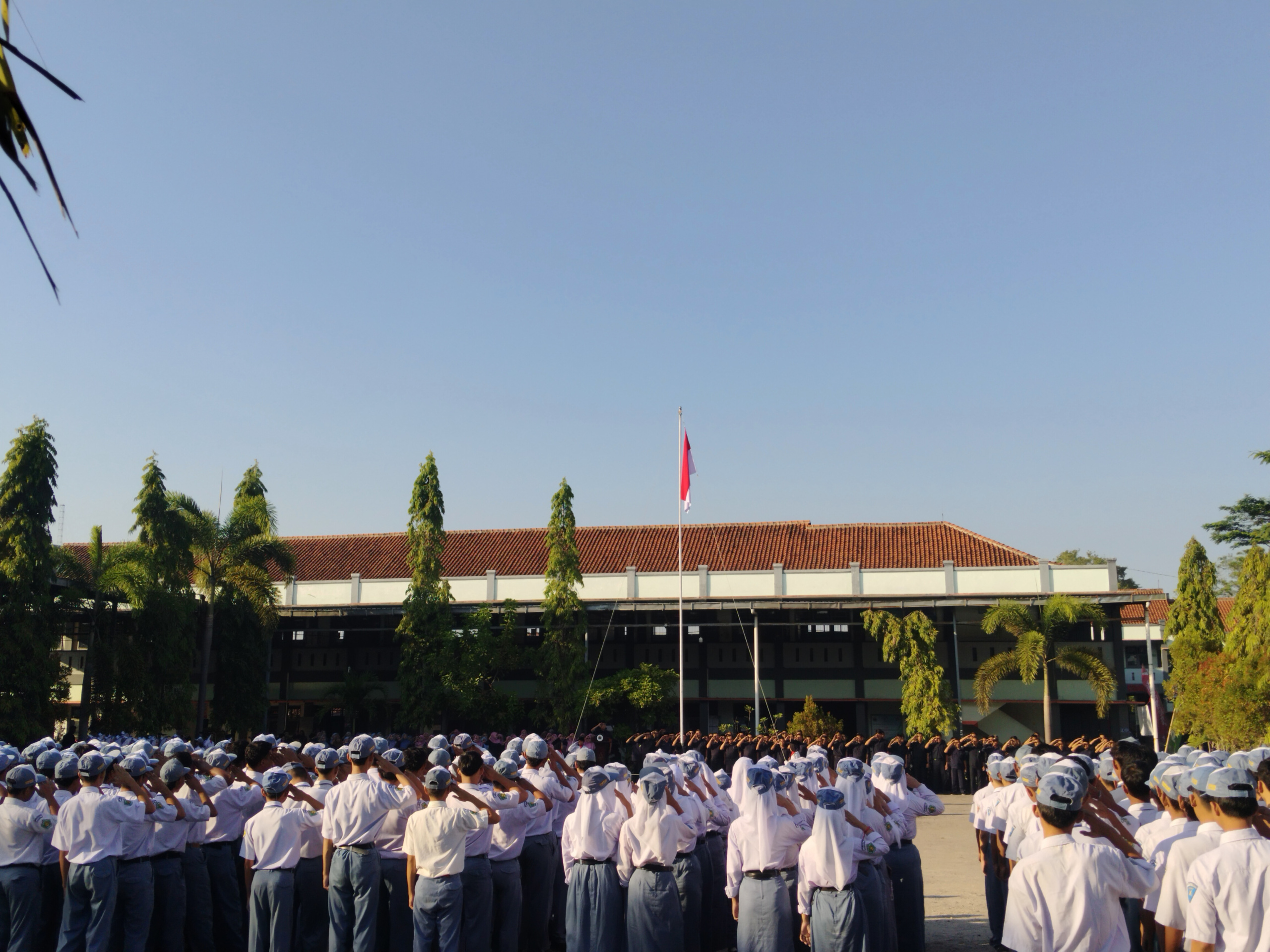 Upacara Peringatan Hari Ulang Tahun Tamansiswa ke-104 Tamansiswa Cabang Kebumen
